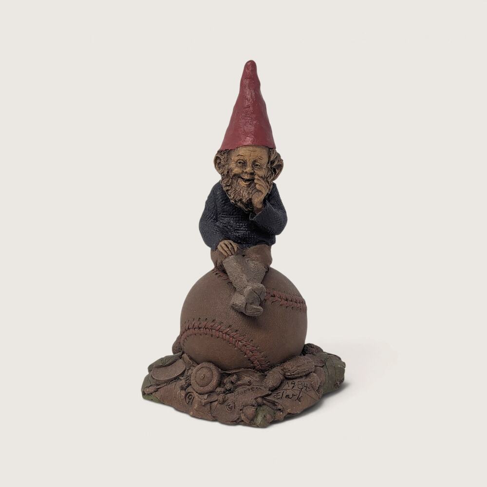Vintage 1984 Tom Clark Homer Signed Cairn Gnome Figurine